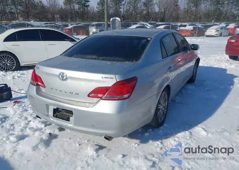 2005 Toyota Avalon Limited z USA, uszkodzony, nr VIN 4T1BK36B25U033008
